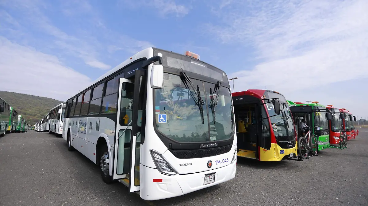 Llegada de autobuses a Guadalajara